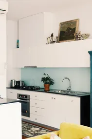 Abbortsford Apartment - Image 3