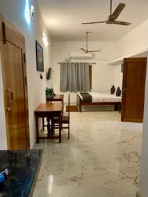 White Home Stay - Image 4