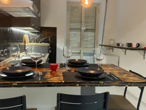 Eva and Zoe's home - Image 2