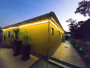 Farm stay with soccer field & pool in Guaratiba - Image 4