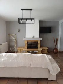 Family home - Image 4