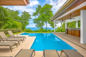 Uvita Villa: Infinity Pool & Panoramic Views - Image 3