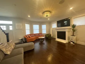 New Build XL Modern Home/UMass/Walk2TeneanBeach - Image 2