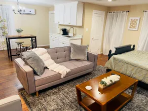 Cozy studio apartment with new pool! - Image 3