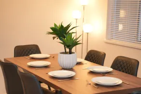 Home Base Van West – 5BR w/ long-term Deals - Image 4