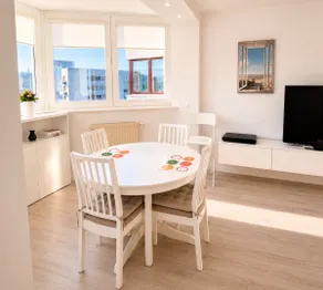 Beautiful apartment by the metro.Parking included. - Image 2