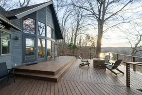 Exclusive Wooded Chalet w Magnificent River Views - Image 2