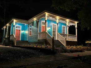 Teal Victorian in Mobile - Image 2