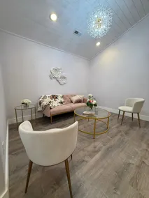 Winery Glam Suite - Image 2