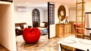 Downtown Trendy Flat - Image 2