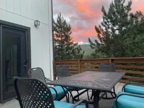 Amazing Views, Rafting, EV, Hot Tub, Hot Springs - Image 2