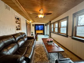 The Hastings Retreat-4 min. to Downtown. - Image 2