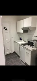 Modern studio in Villeurbanne - Image 4