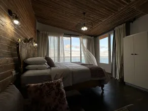 Sea View Cabin - Image 3