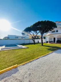 Sunny ocean view house walking distance from beach - Image 2