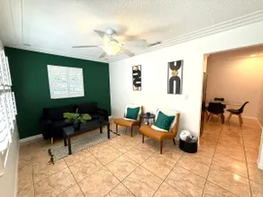 2 bdrm house: 15 min beach, 50 min to Space Center - Image 2