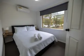 Urban Oasis Hideaway - Image 5