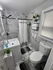 Northern Charm 15 min to NYC (Private Apartment) - Image 4