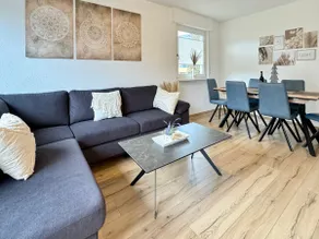 Centrally located apartment with private garage. - Image 5