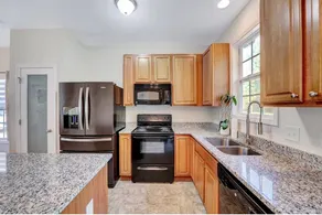 Spacious Comfort Home - Image 4