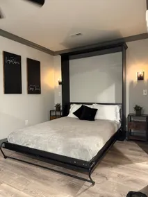 Winery Guest Suite - Groom Room - Image 2