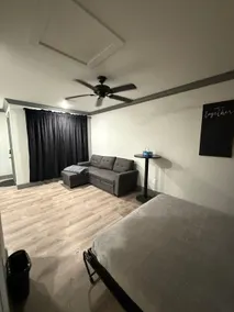 Winery Guest Suite - Groom Room - Image 3
