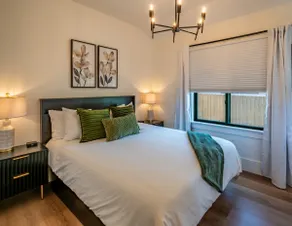 Sunlit Suite - Image 4