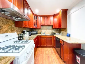 BayFair- Cozy 3Br home/Parking - Image 4