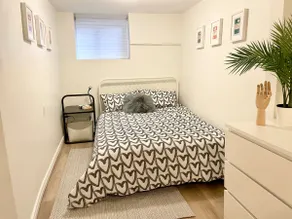 Charming + Spacious Roncy Apartment - Image 2