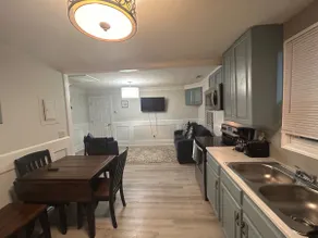 Mom’s house - Image 4