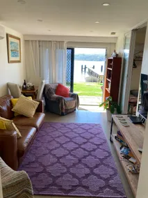 Waterfront guest house on absolute waterfront - Image 4