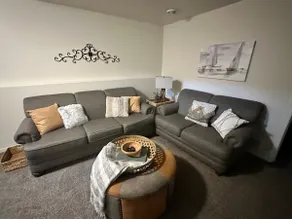 Bold Town Home - Image 3