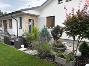 Separate apartment in a new family house - Image 2