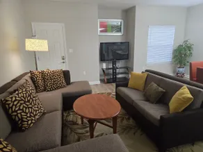 Prime Location Townhouse - Image 2