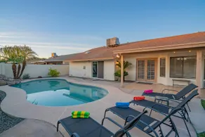 Gather | 4bd/2ba Home With Arcade/Darts/Pool - Image 2