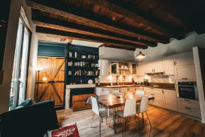 Typical apartment, air conditioning, nearby parking - Image 4