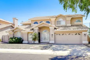 Delightful 4BR Golf Course View | Pool | Patio - Image 3