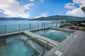 Luxury Condo w/Rooftop Pool, Hot Tub & Lake Views - Image 5