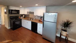 Private 1BR Apt • Full Kitchen, Bath & Laundry - Image 3