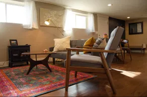Private 1BR Apt • Full Kitchen, Bath & Laundry - Image 4