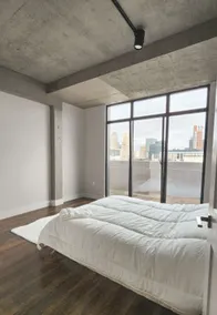 Centrally located loft oasis - Image 4