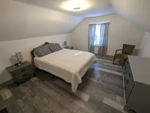 The New Yorker Suite 1 - Image 2