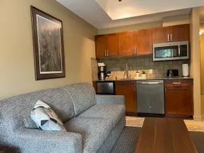 Mountain Suite at Falcon Crest Lodge - Image 4