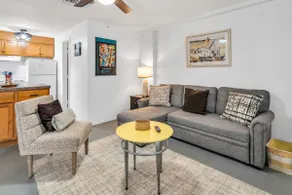 Desert Chic Summer Stay 2BR | Near UofA & Shows - Image 4