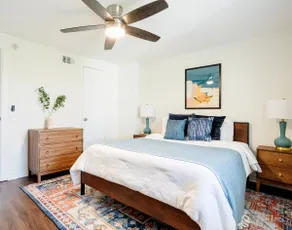 2BR Boho Vintage Gem Close Hospitals & Downtown - Image 3