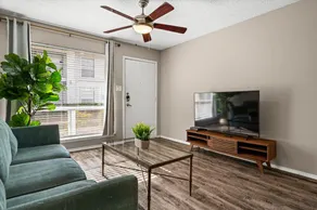 Zen Garden Suite in SoCo, Near Downtown w Pool - Image 2