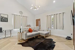 Modern New Build Home 3Bed-2bath - Image 5