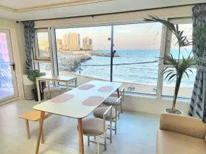 In front of Haebyeon, Dong-gu, Ulsan / Daewangam / Ilsan Beach / Seoldo 34 pyeong, 3 rooms, beach promenade in front of the house - Image 4