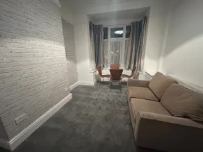 Spotless Ground Floor Apartment - Image 4