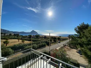 Sunset House - Image 4